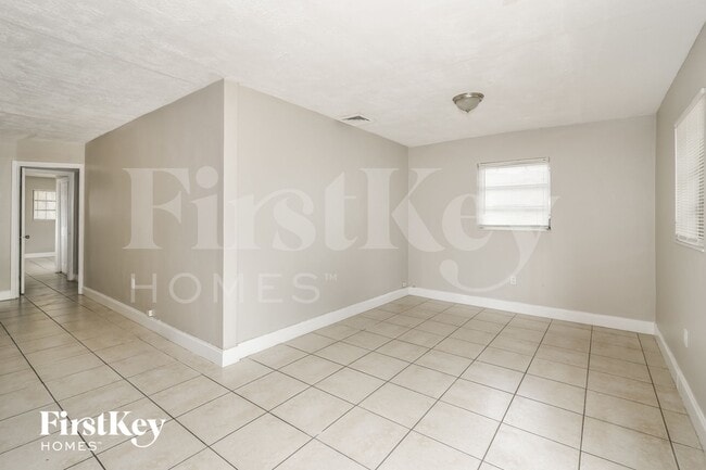 Photo - 7300 Ramona St