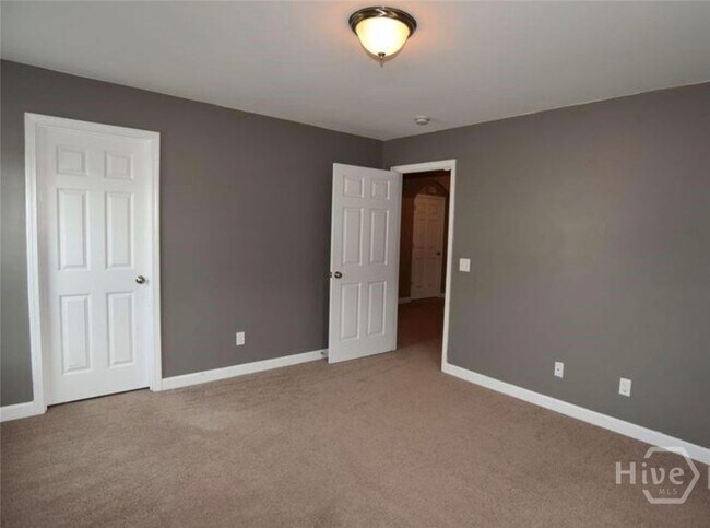 Photo - 933 Young Way House