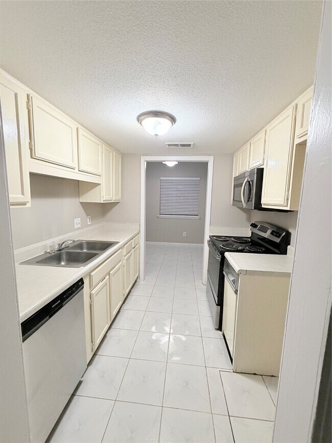 Photo - 12847 Briarwest Cir