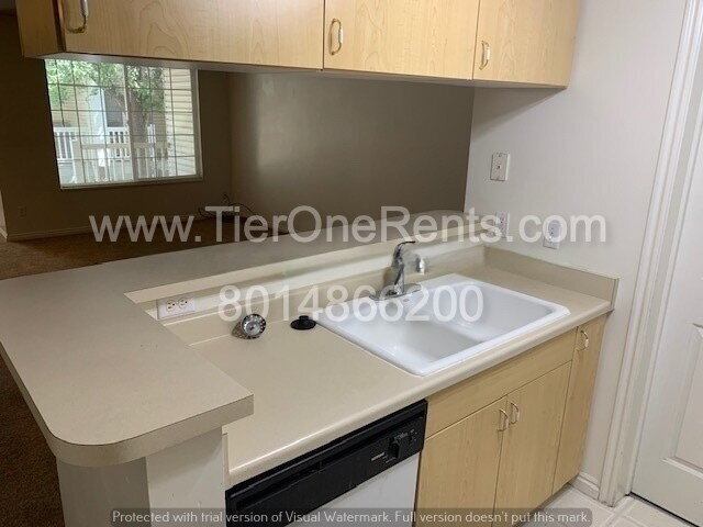 Photo - ** Limited Time Offer ** $500 OFF your first month's RENT! Unit -14