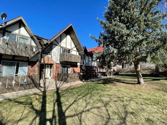 Building Photo - 3250 O'Neal Cir