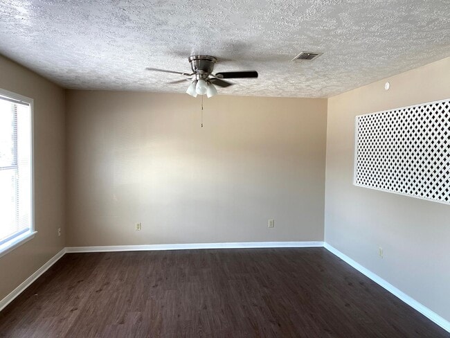 Photo - Cozy 2/2 Duplex Available for Prelease!