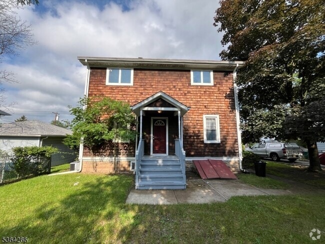 Building Photo - 131 Jefferson Ave Rental