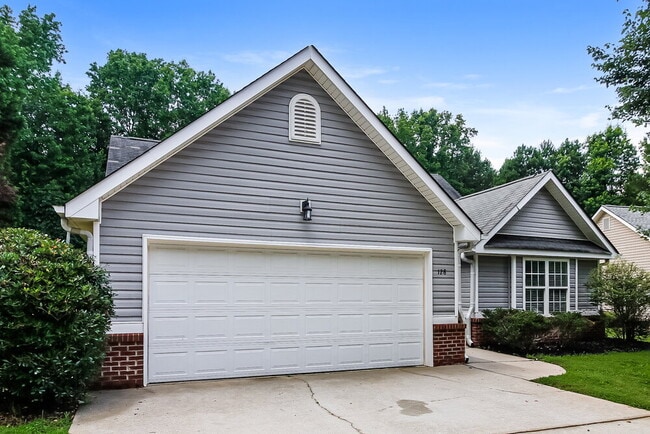 Photo - 128 Paxton Pl