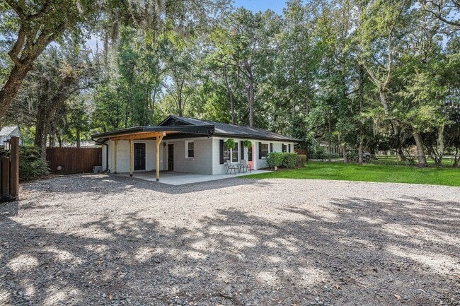 1823 Old Parsonage Rd