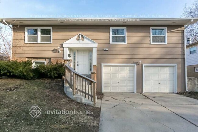 Building Photo - 825 W Manor Ct Rental