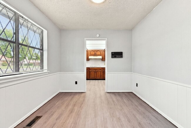 Photo - 501 W Albuquerque St