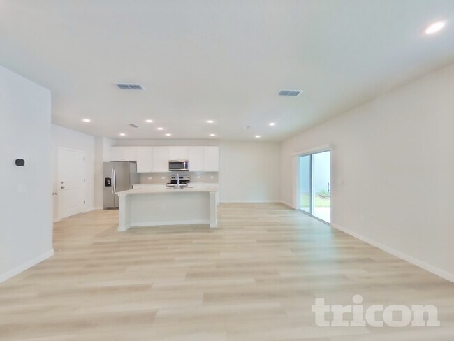 Photo - 14934 Macadamia Ln