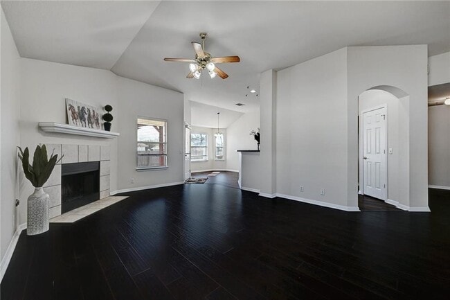 Photo - 317 McCoy Ln