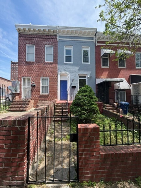 Photo - 2571 McCulloh Street