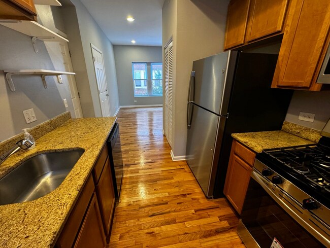 Photo - 4724 N Bernard St Unit 2W