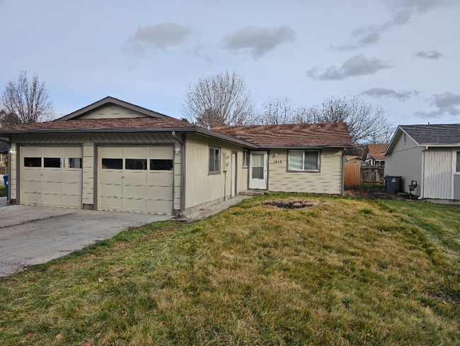 Building Photo - 1612 S Londoner Ave Rental