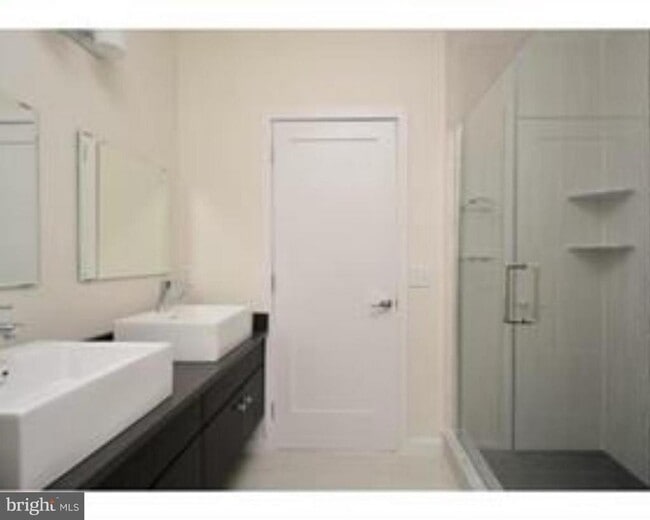 Photo - 624 N 11th St