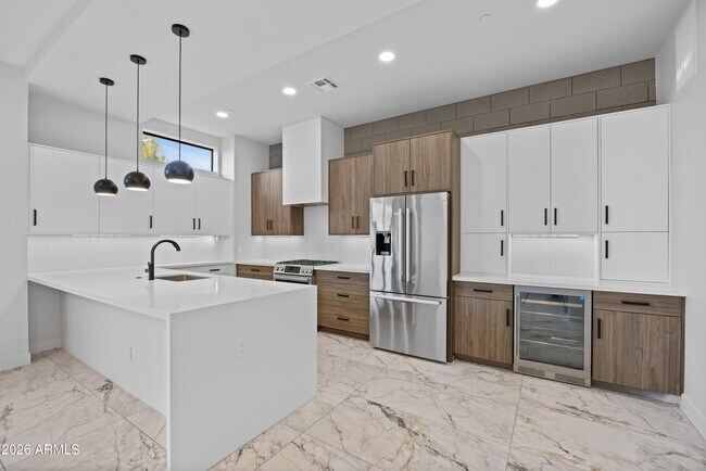 Photo - 377 E Windsor Ave