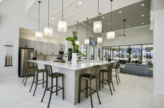 Photo - 1890 Mercer Pkwy Unidad c1