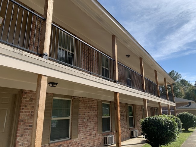 Royal Crest Apartments