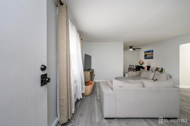 Building Photo - 289 Main St Unit 11N