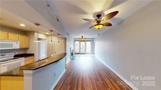 Photo - 718 W Trade St Unit 809