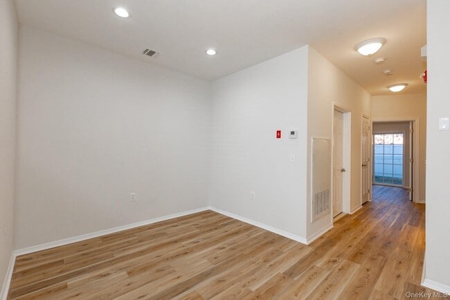 Photo - 11 Jacqueline Way