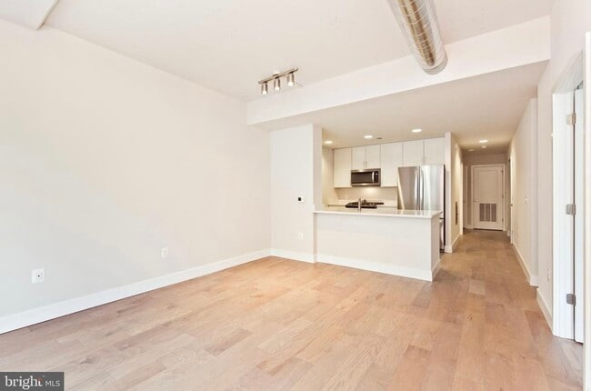 Photo - 50 Florida Ave NW Unidad 108