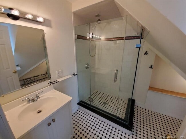 Photo - 33 Circular Ave Unit 3rd Floor