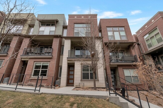 Photo - 415 Primrose Ln Townhome