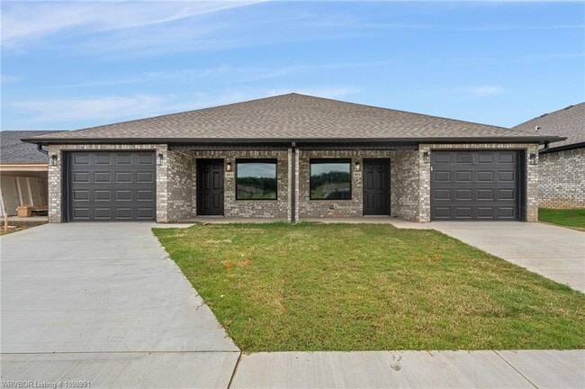 Building Photo - 10415 Preston Ct