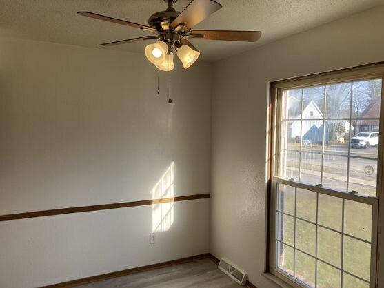 Photo - 5954 Red Oak Dr