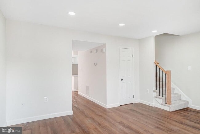 Photo - 14625 Earlham Ct