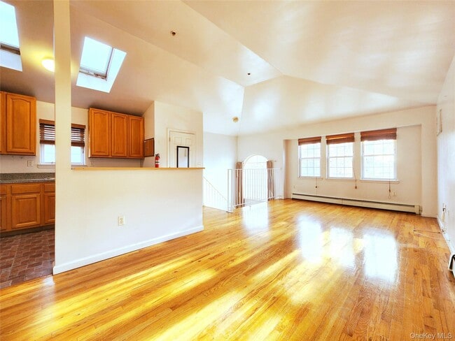 Photo - 1516 Jarvis Ave Unidad 2nd Floor