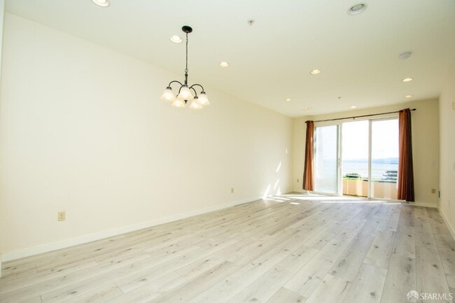 Photo - 101 Crescent Wy Unit 2221