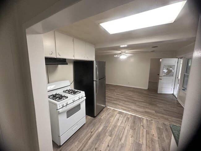 Photo - 2237 B St NE