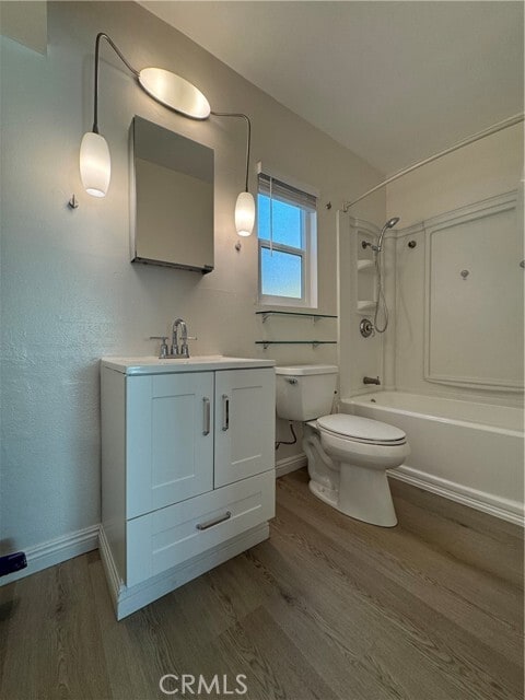 Photo - 470 S Los Robles Ave Unidad 17