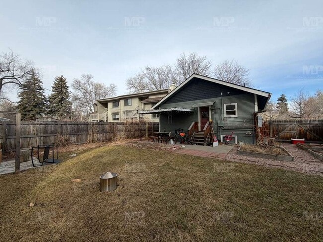 Photo - 521 W Myrtle St