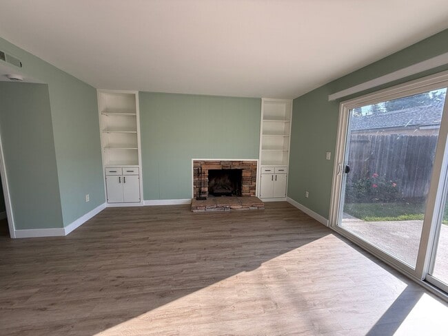 Photo - 14542 Carfax Dr Unidad #C