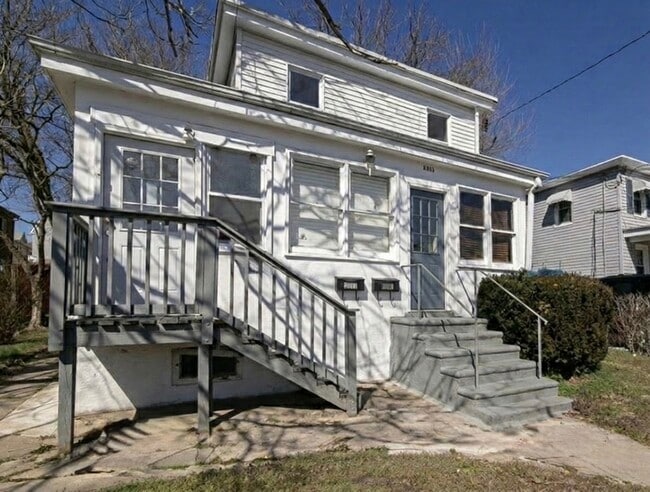 Photo - 3933 James St Unidad 2nd Floor