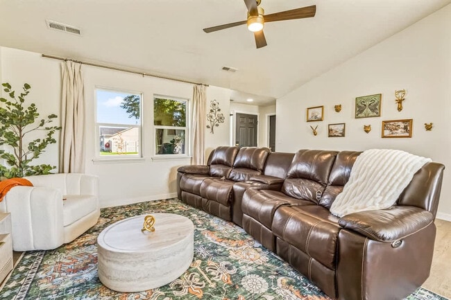 Building Photo - 103 N Voyage Ave Unit ID1460921P