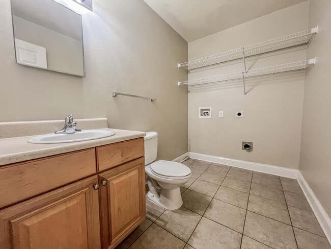 Photo - 529 Wingspan Way