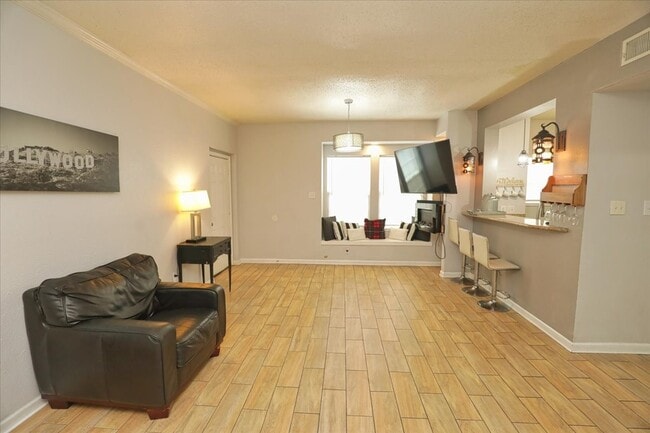 Building Photo - 13117 Vickery St Unit 2 Rental