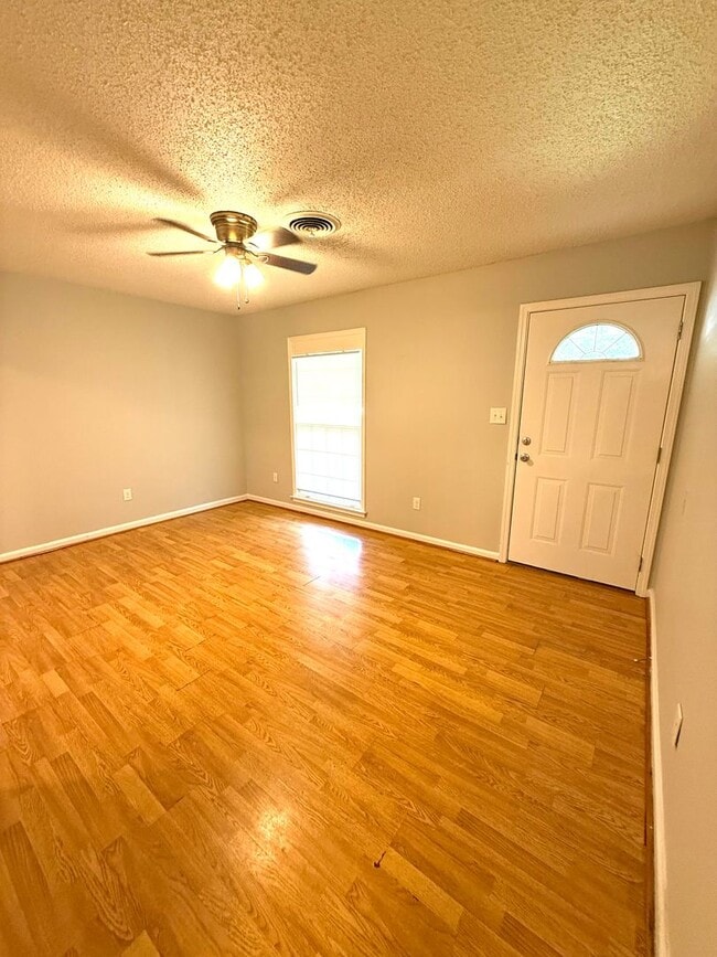 Photo - ** 3 Bed 2 Bath located off Eastern Blvd ** call (334) 366-9198 for a self showing