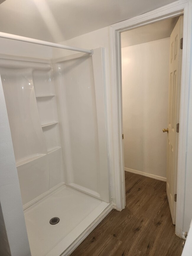 Photo - 309 Ellis Ave Unit B