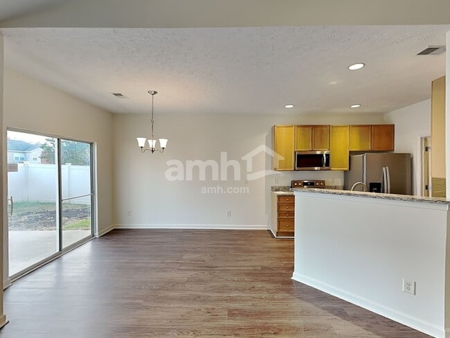 Photo - 432 Creekside Ln