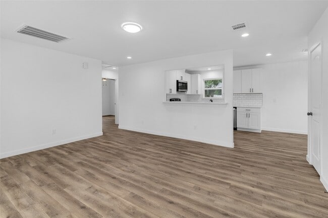 Photo - 179 Mill St