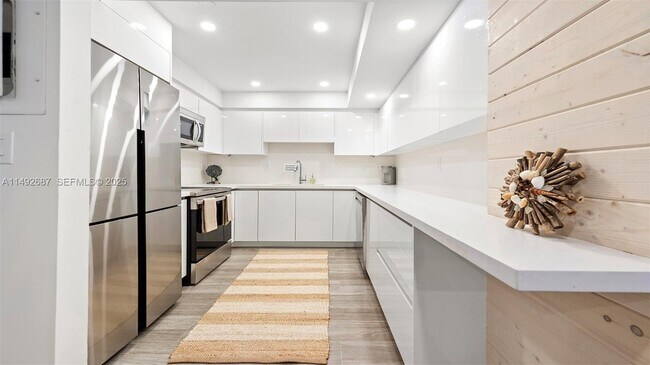 Photo - 2301 Collins Ave Unit 1126