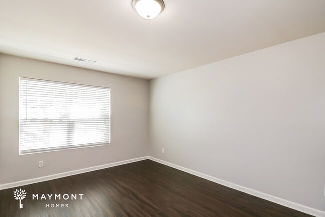 Photo - 1535 Hydrangea Ln