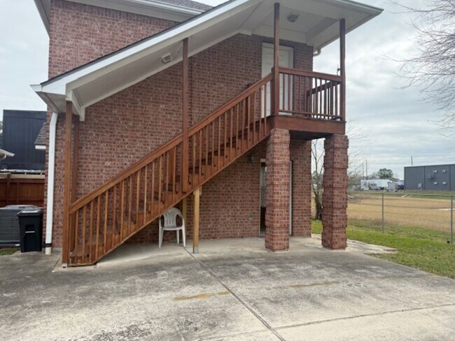 Photo - 702 Staitti St