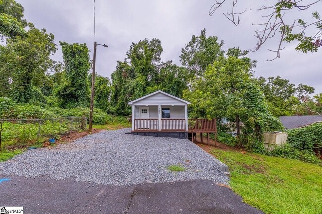 Photo - 611 Hunters Ct