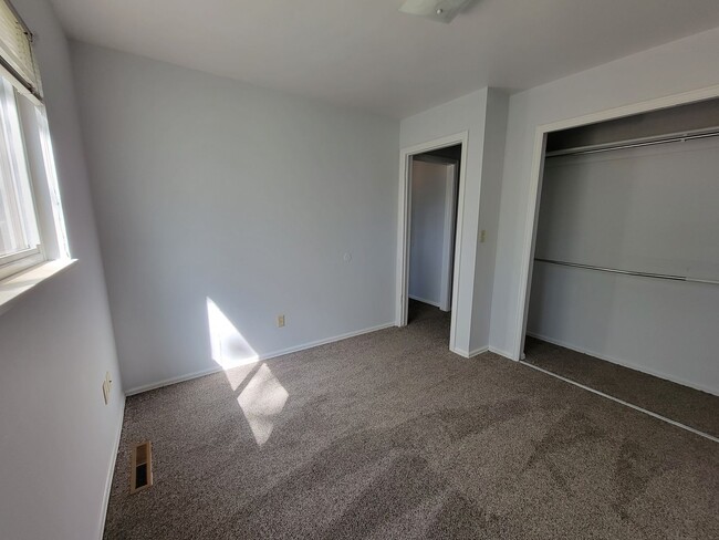 4075 Harbor Pl