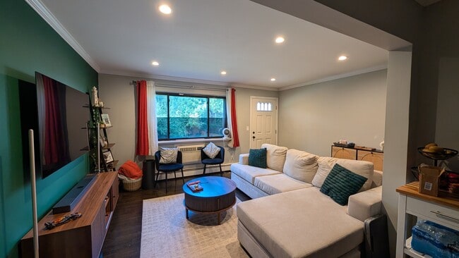 Photo - 1029 Cricket Ln