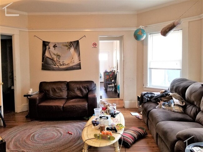 Photo - Great Deal! 5-bed, 3-bath Allston Apartment Near the B Line!